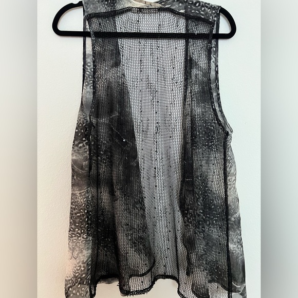 2 piece sheer chicos top and vest size m - Picture 10 of 10